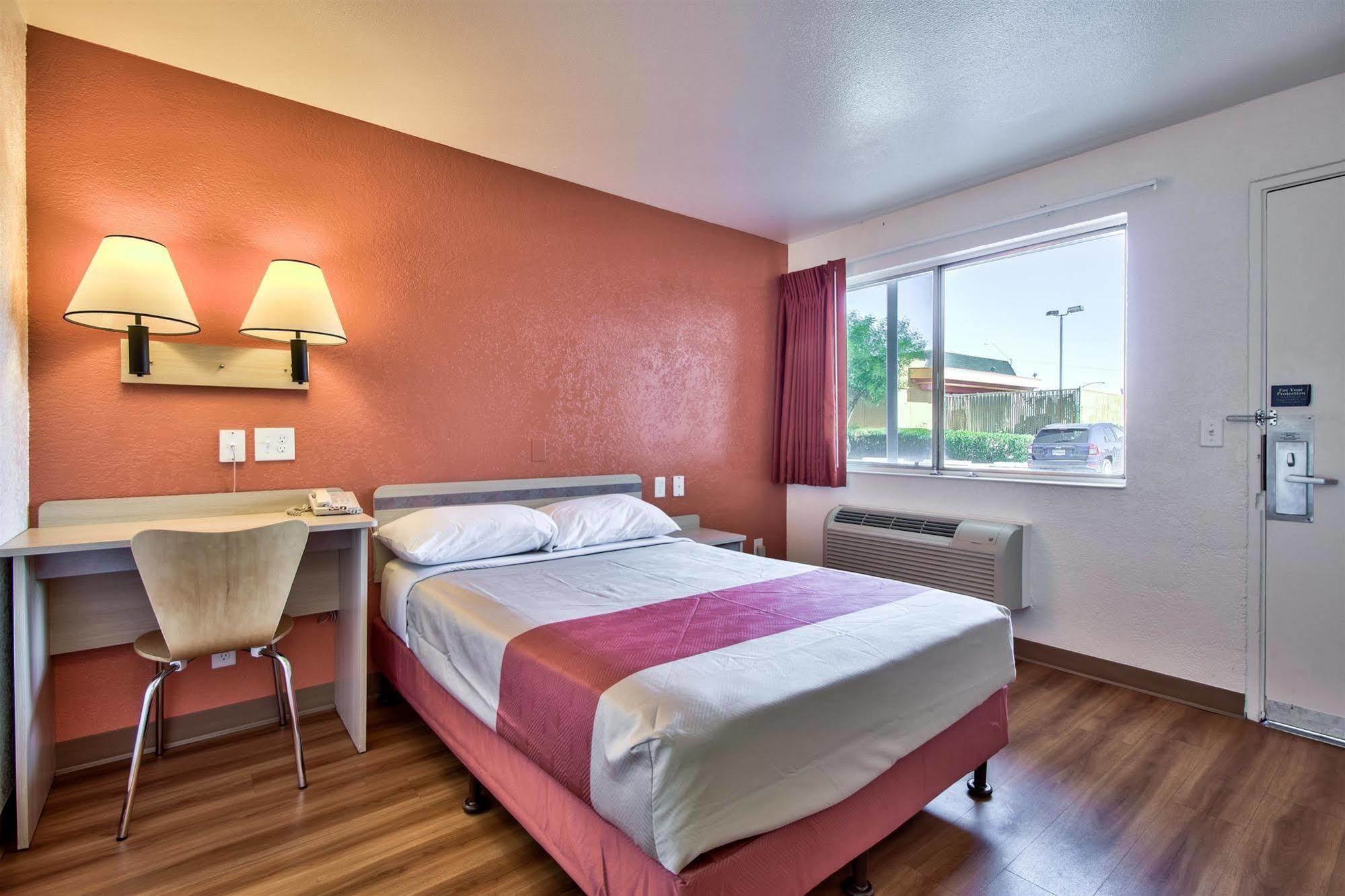 6-youngtown, Az - Phoenix - Sun Hotel 2*