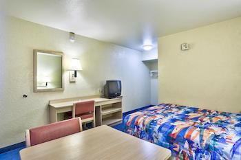 Hotel 6-youngtown, Az - Phoenix - Sun 2*