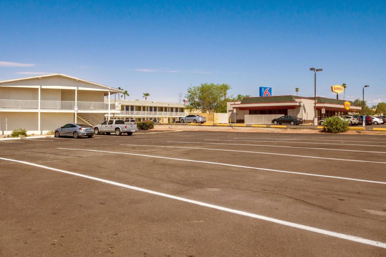 Hotel 6-youngtown, Az - Phoenix - Sun